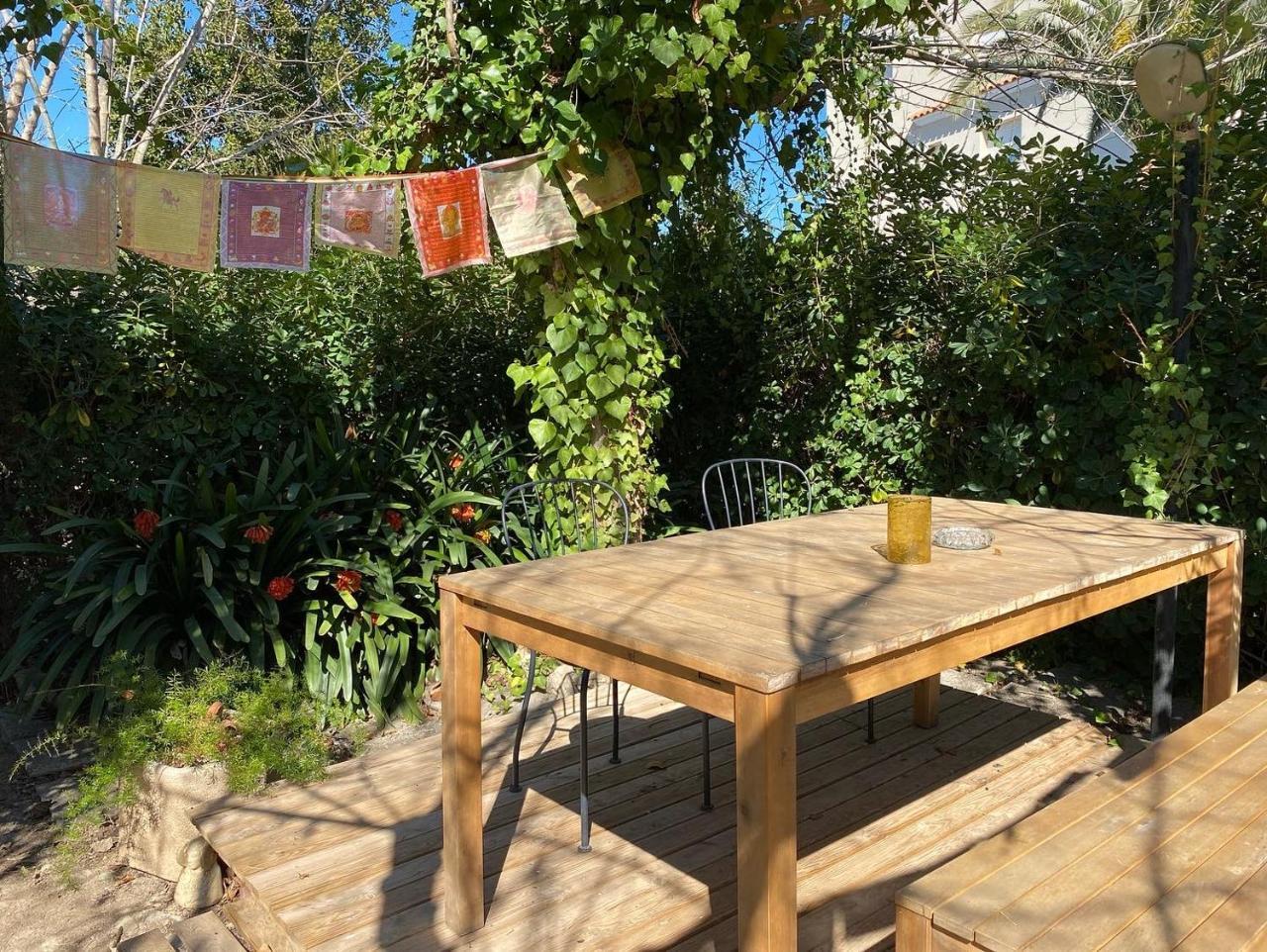 Charming Apartment in a Duplex with Garden & Balcony 2