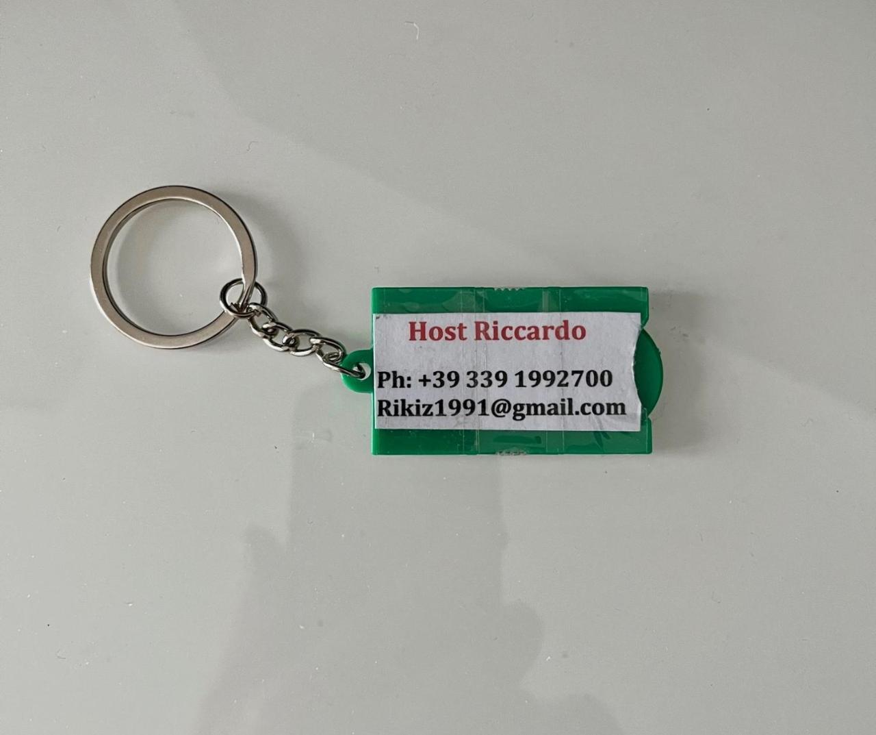 The Small White House in Milan 1