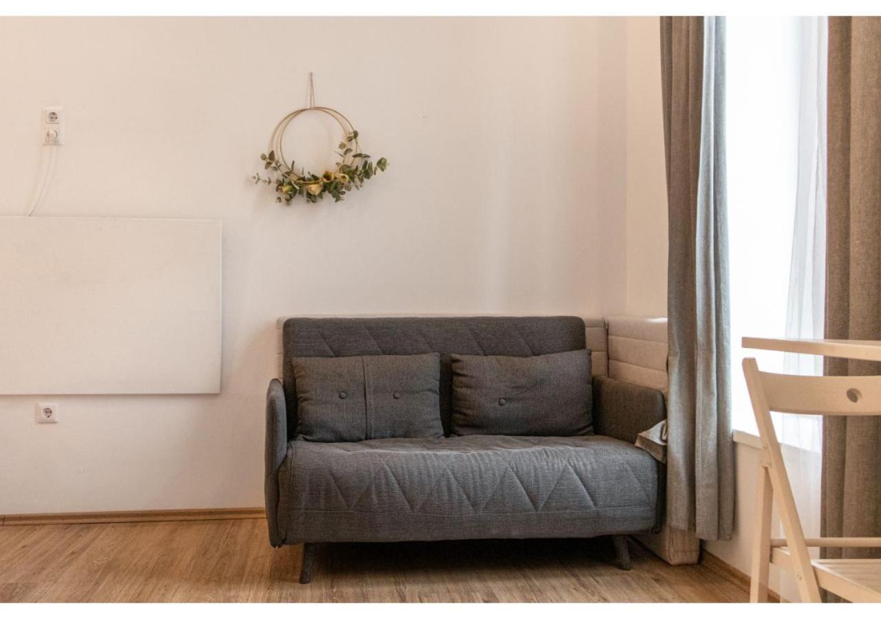 Sleek Studio Apt - Suitable for Longstays 1