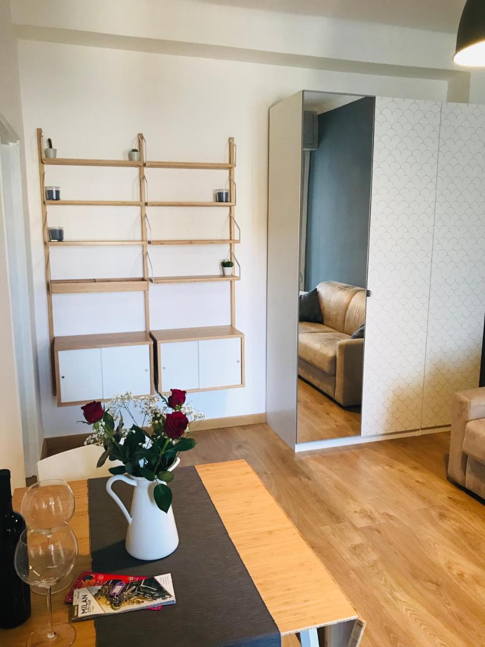 Cozy Apartment 3 Km Away From Duomo