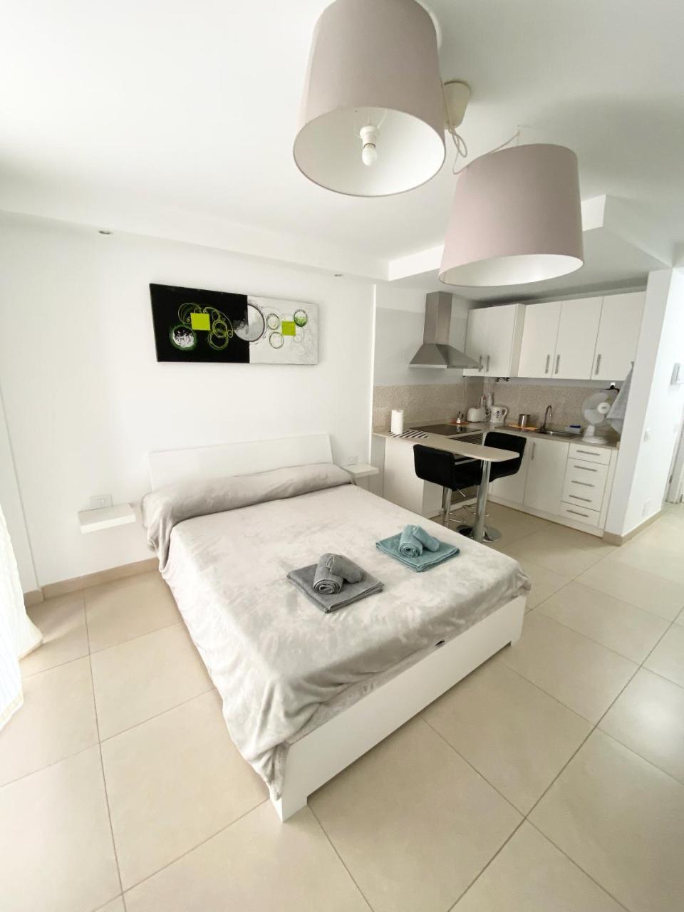 Summerland VIP Studio Sea & Pool View