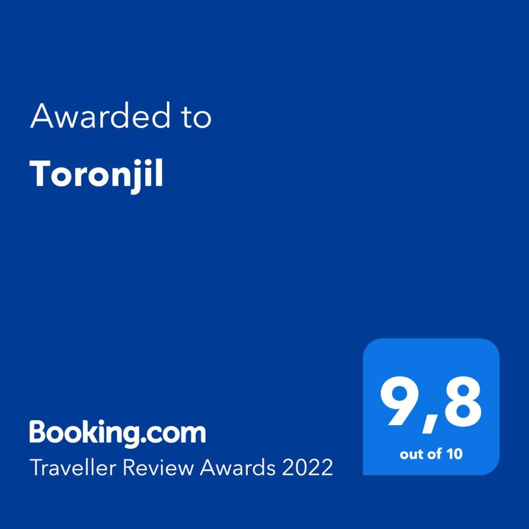 Toronjil (Adults Only) 2