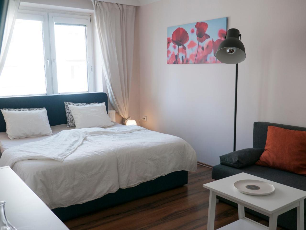 Spacious 2rooms Central Area 2