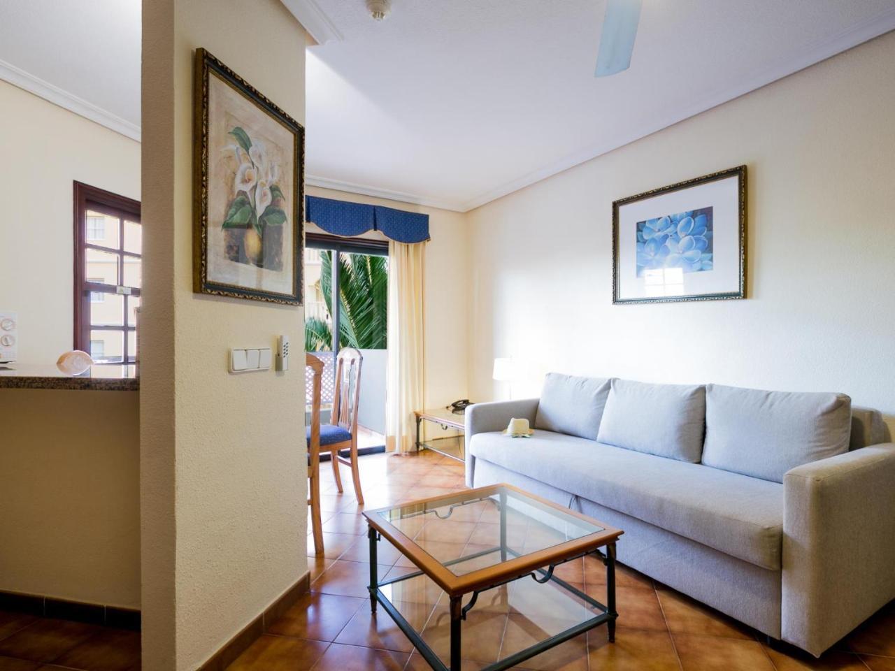 301 a Royal Park Albatros Heated Pool