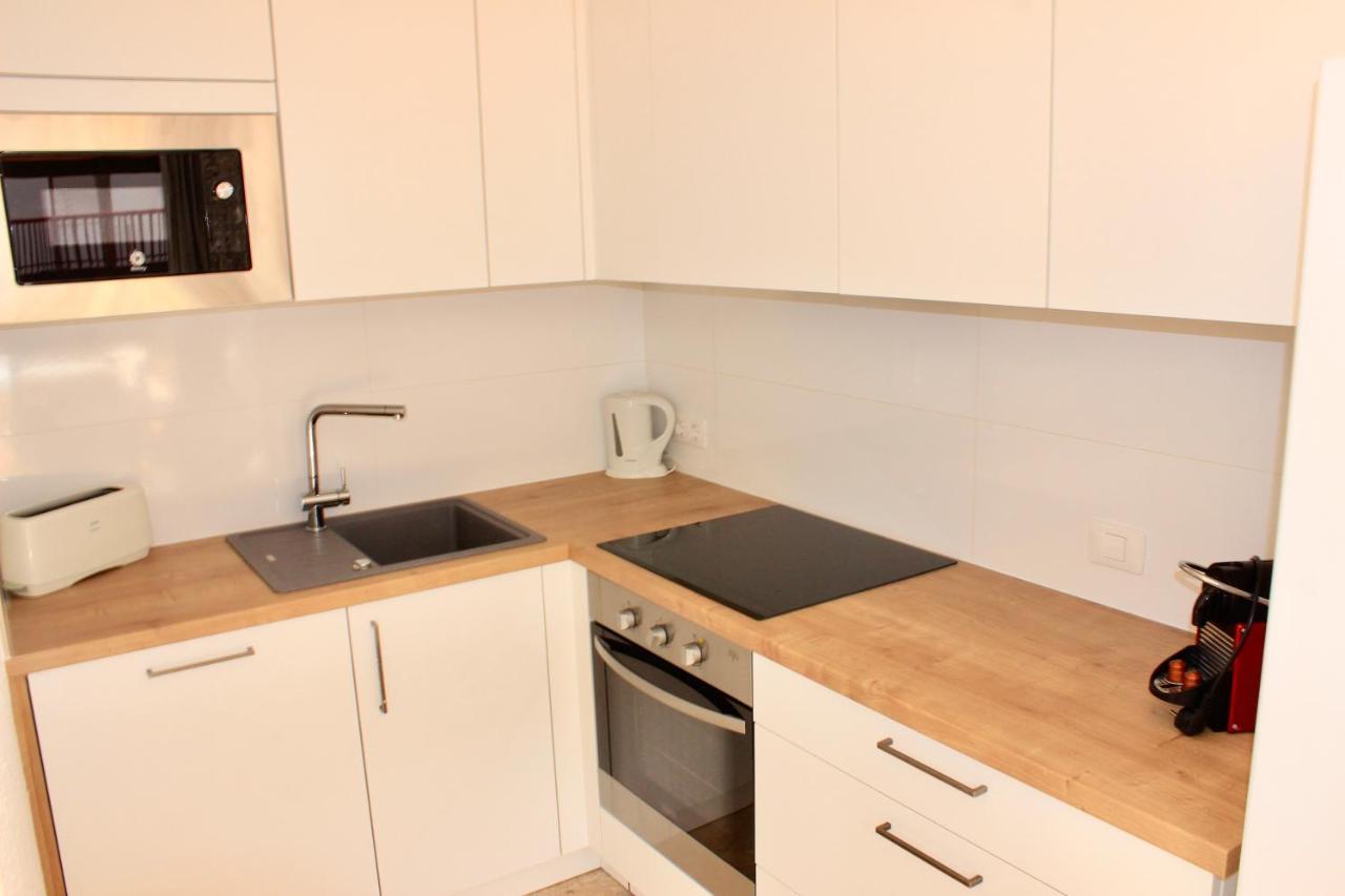 1bdr Sunny Terrace Apartment 2