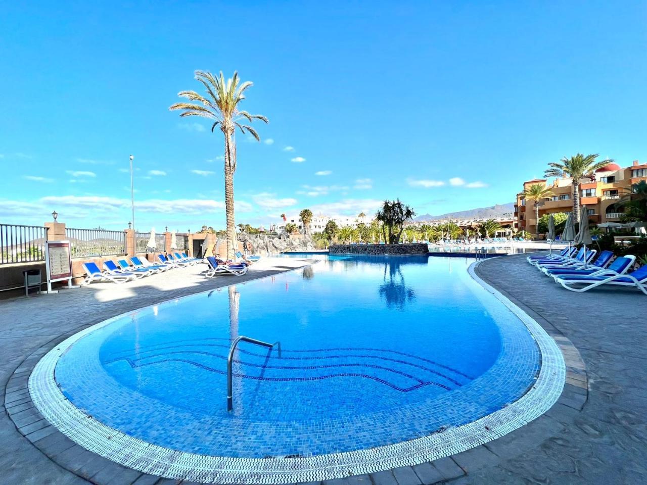 Estudio Con Ac, Wifi Y Balcon, Bien Comunicado En Tenerife Sur 2