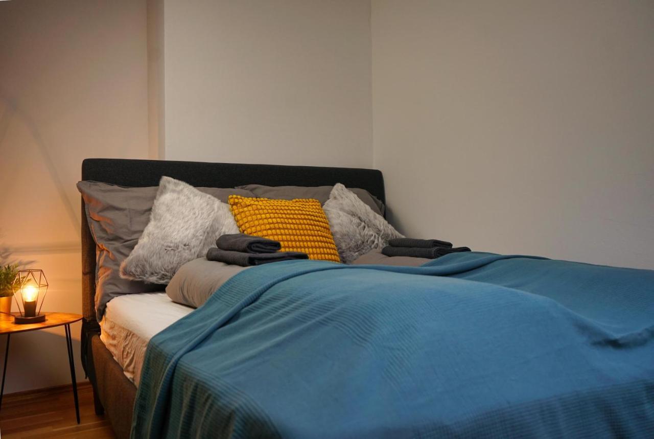 Big Rooftop Apartments for Groups And Families