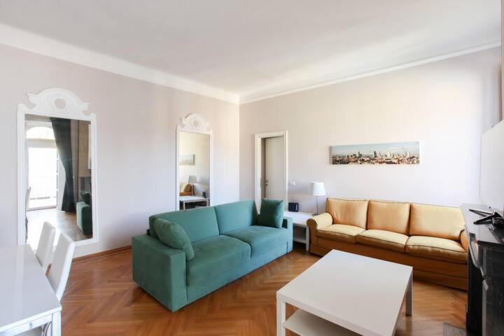 Prestigioso Appartamento in Via Della Spiga