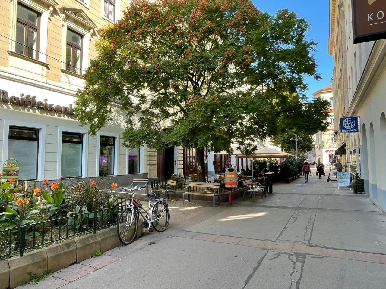 Cosy Apartment Located at Famous Vienna Kutschkermarkt 2