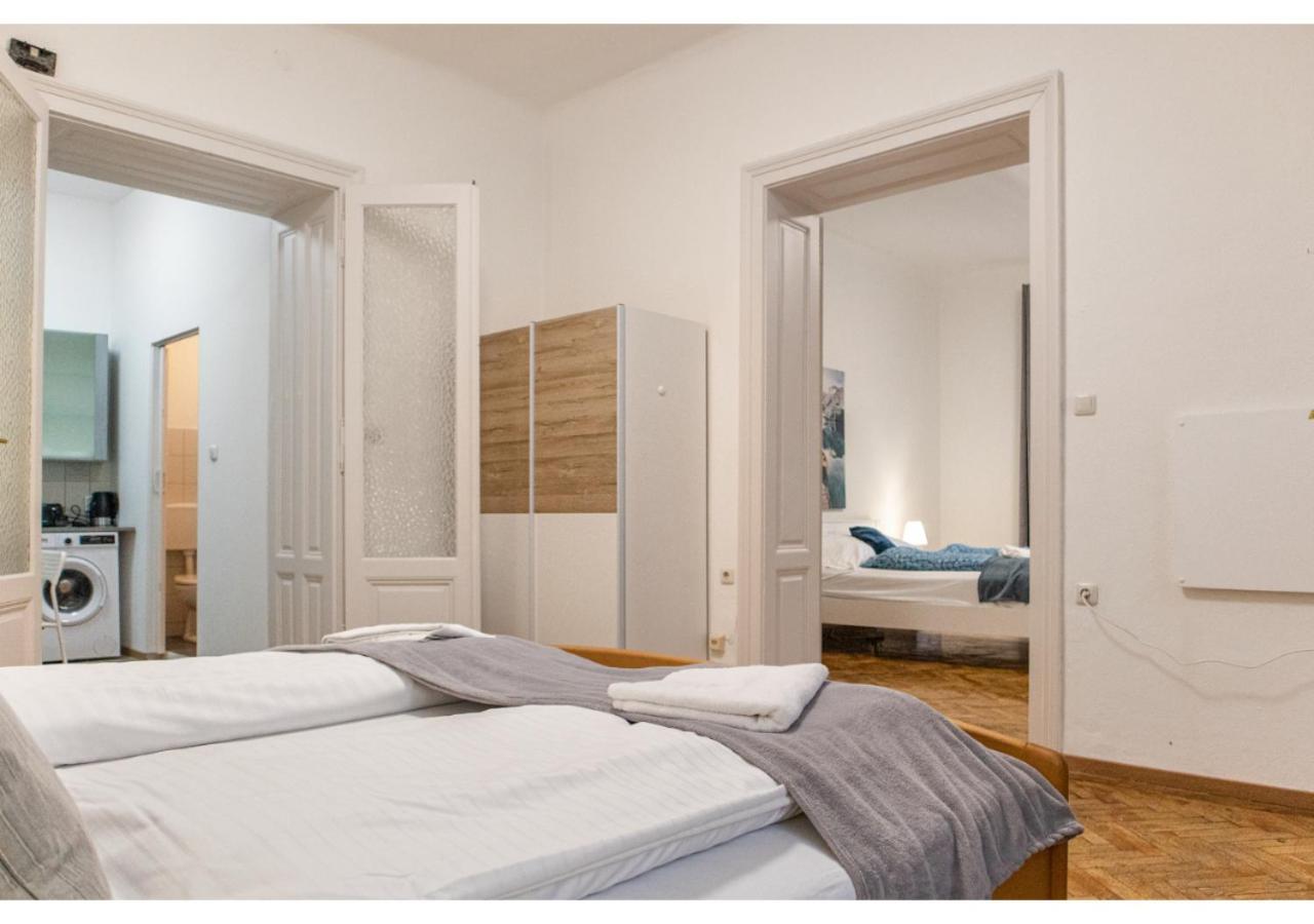 Family-Friendly 2br Apt.-Perfect for Longstays 1