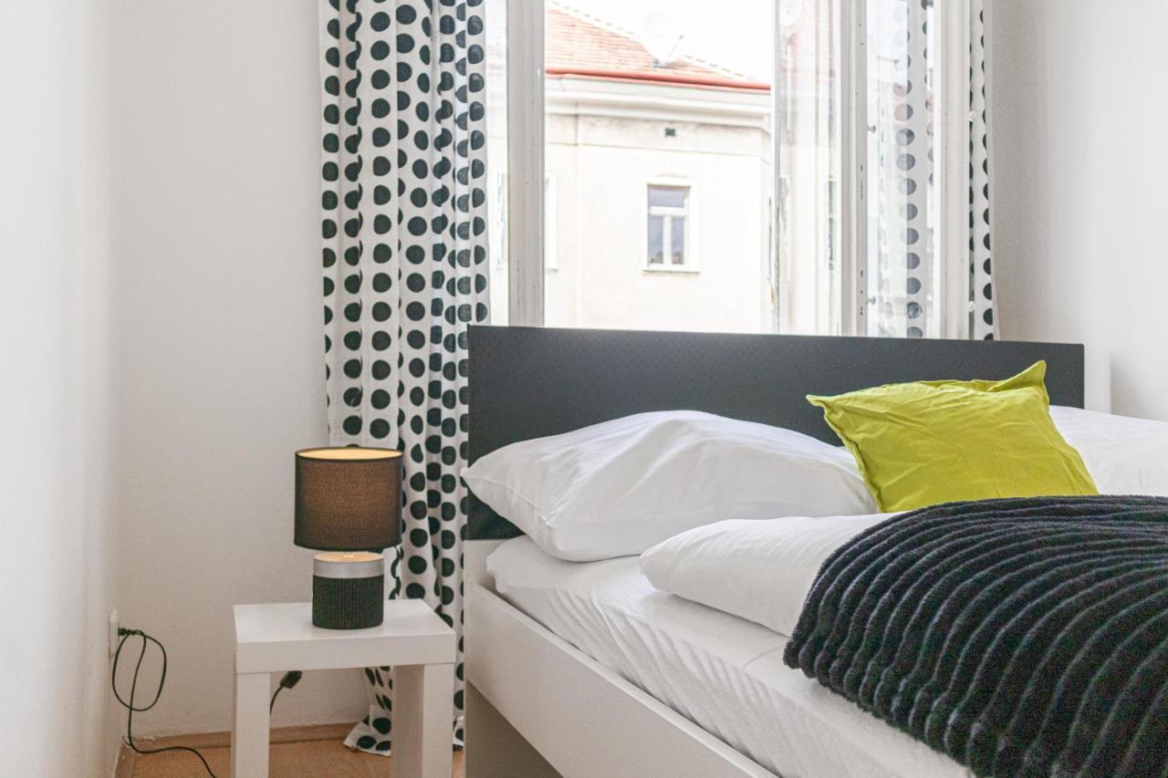 Typical 2br Viennese Apartment Wiener Stadthalle 1