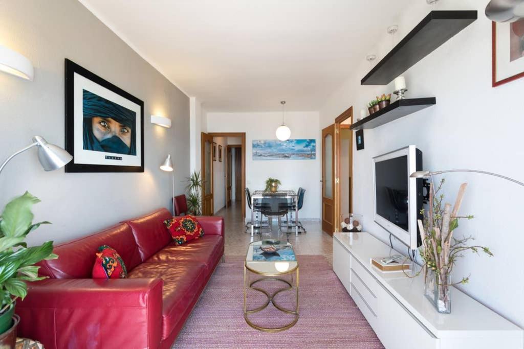 Apartment in Front of the Beach 2