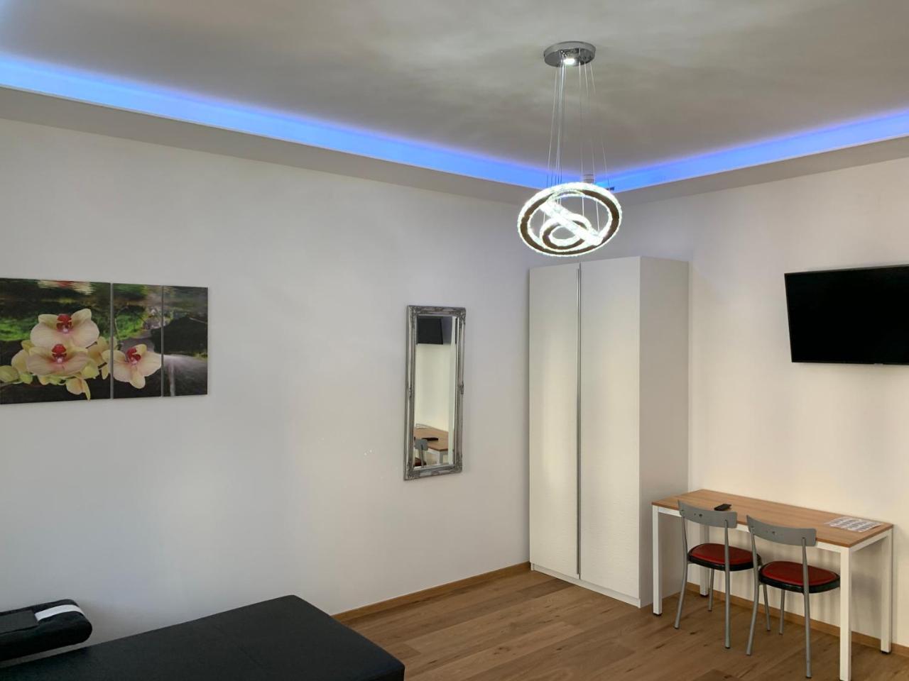 Colony Apartments (Adults Only) 2