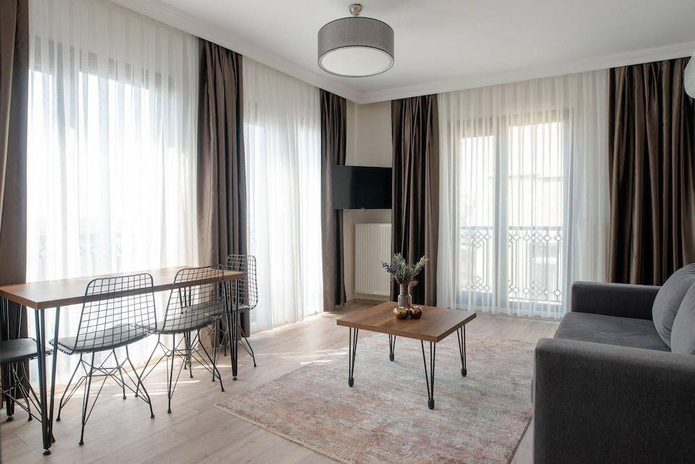 Taksim 11 Suites