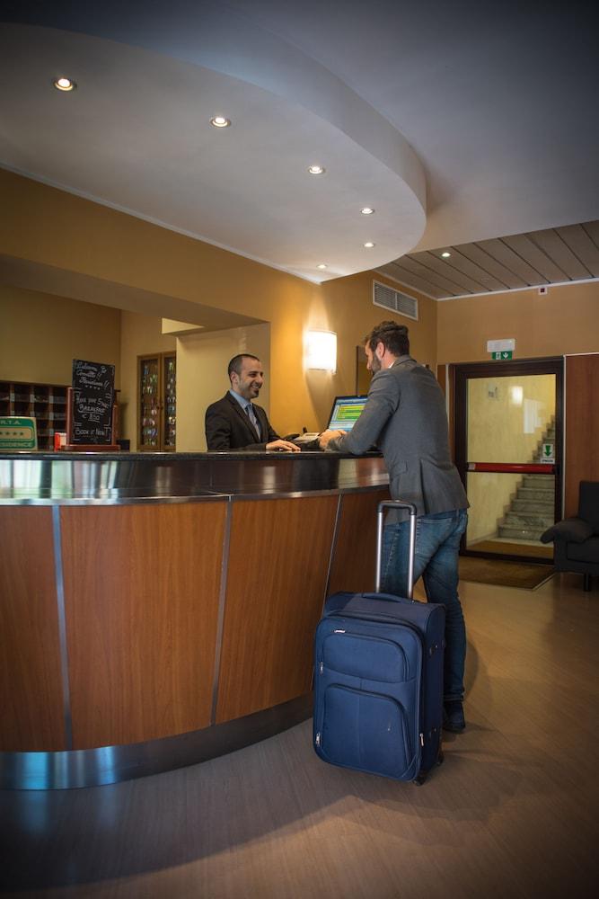 Corvetto Residence Porto di Mare