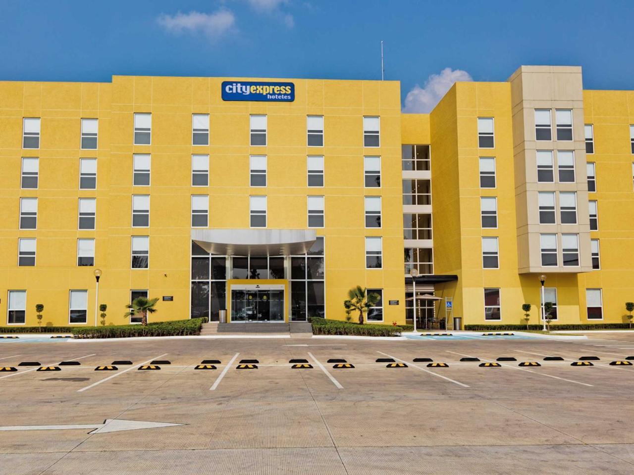 City Express Central de Abastos