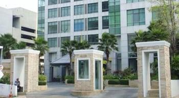 Baan Sathorn Riverfront