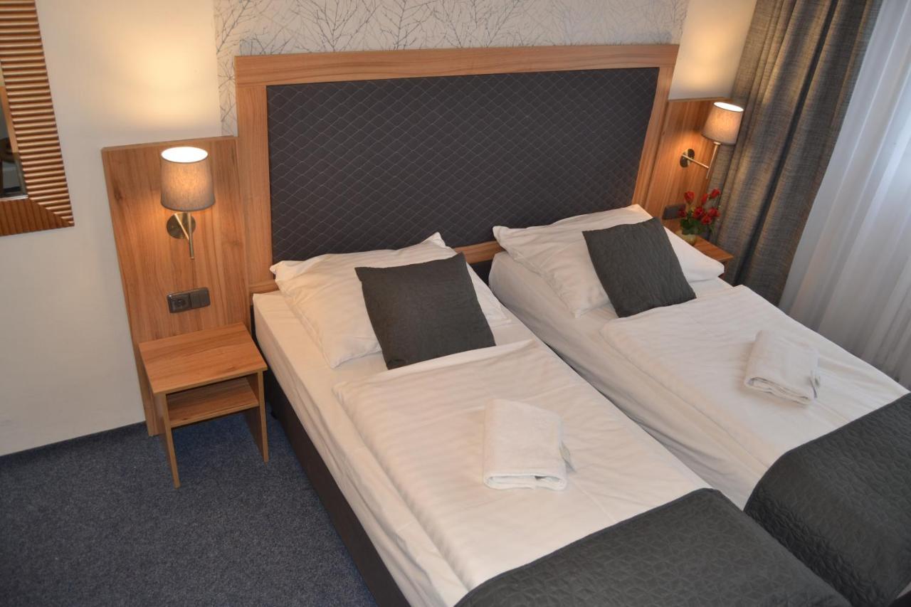 Bohemians (Adults only)