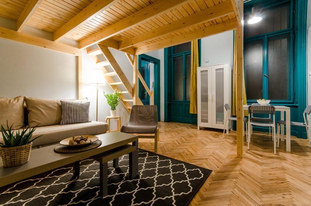 Lime And Mint Apartments