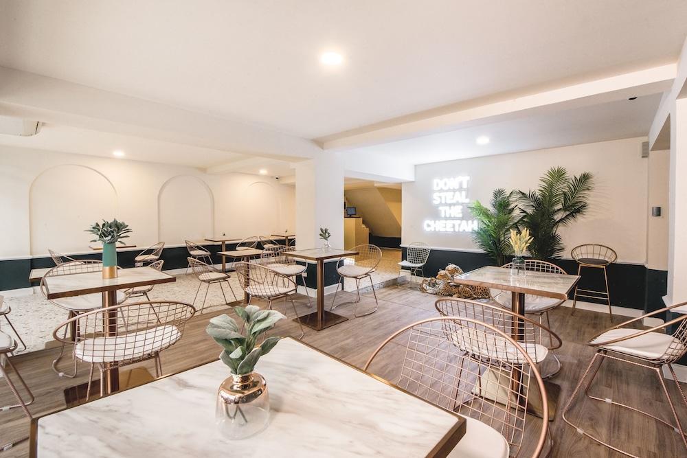 Theme Boutique Hotel