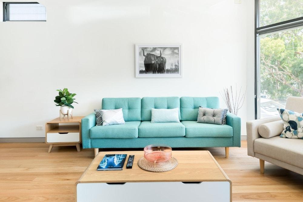 Studio 64 Oyster Bay Modern 3 Bedroom