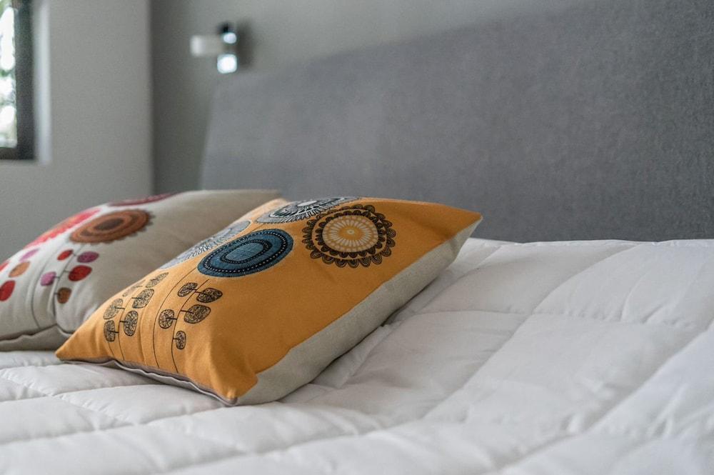 Juub Quiet And Comfy in the Middle of Everything