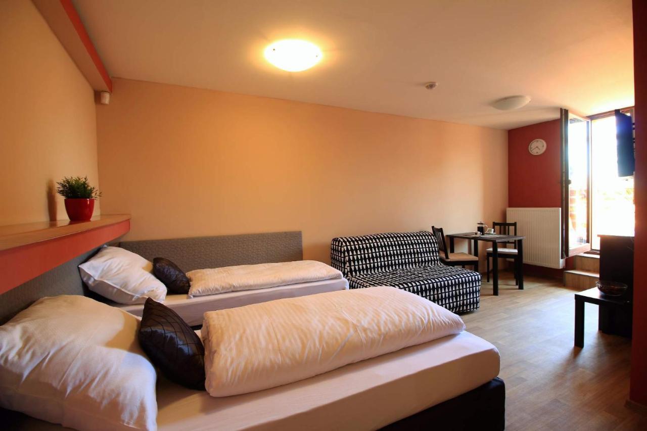 U Admirala (Adults Only)