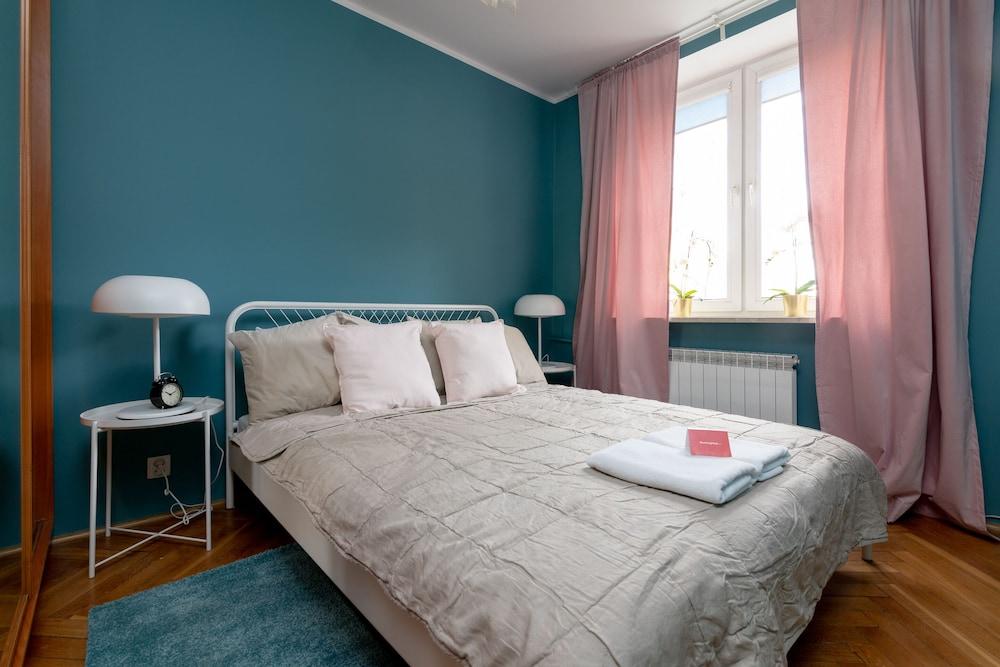 Saska Kepa Modern Apartment