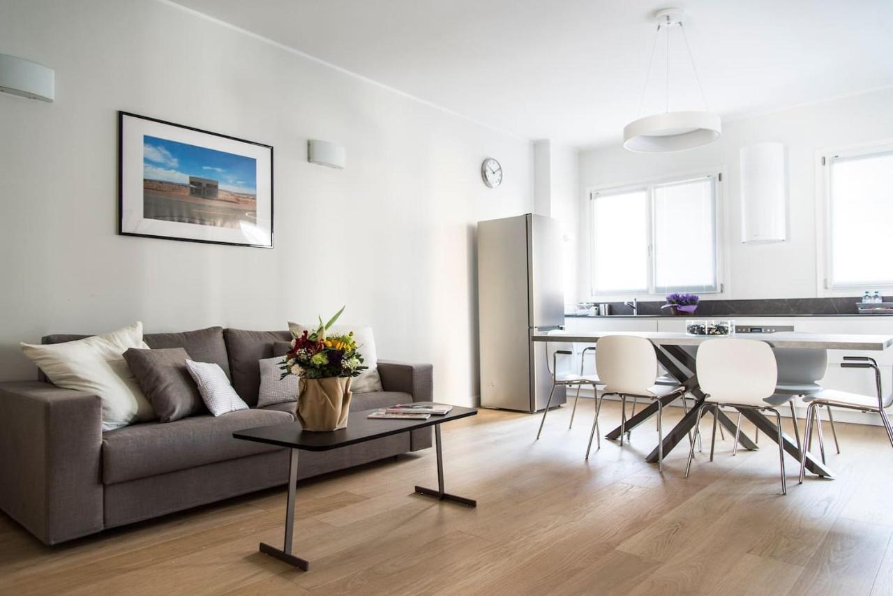 Brand New Apt , City Life District