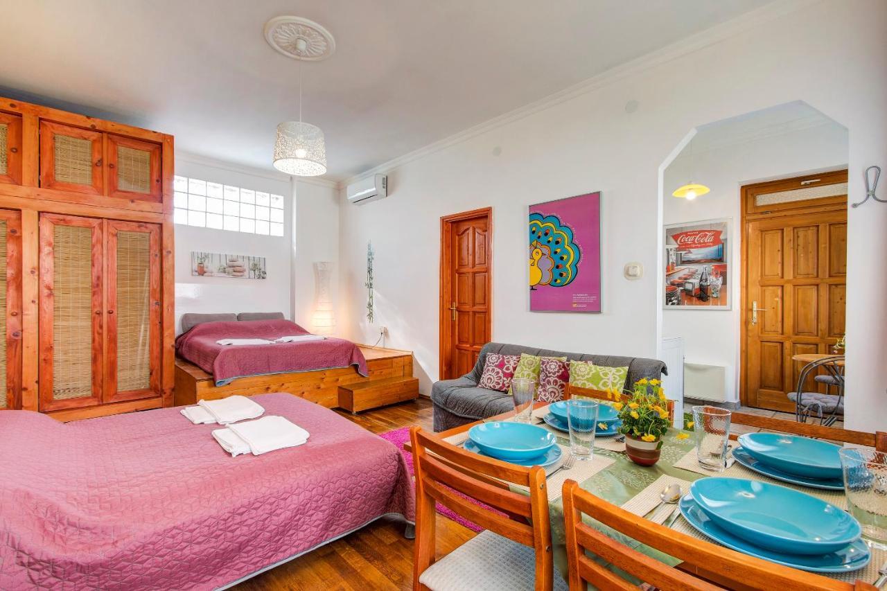 Apartment Near the Heroes Square