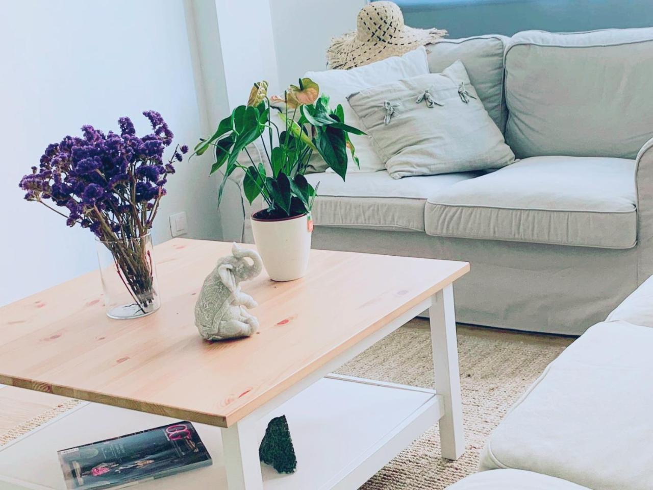 The Happy Place Santa Cruz, by Nivariahost