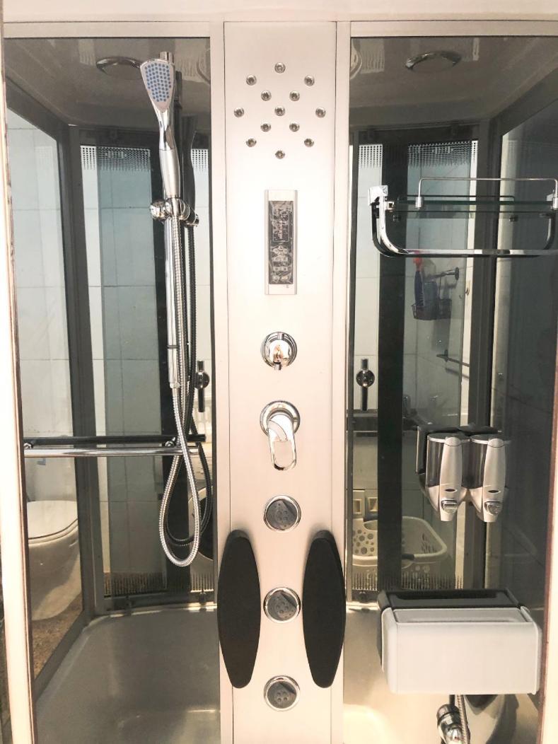 Low Price Clean Linen And Free Stuff No 2 Plenty of on Street Parking G1