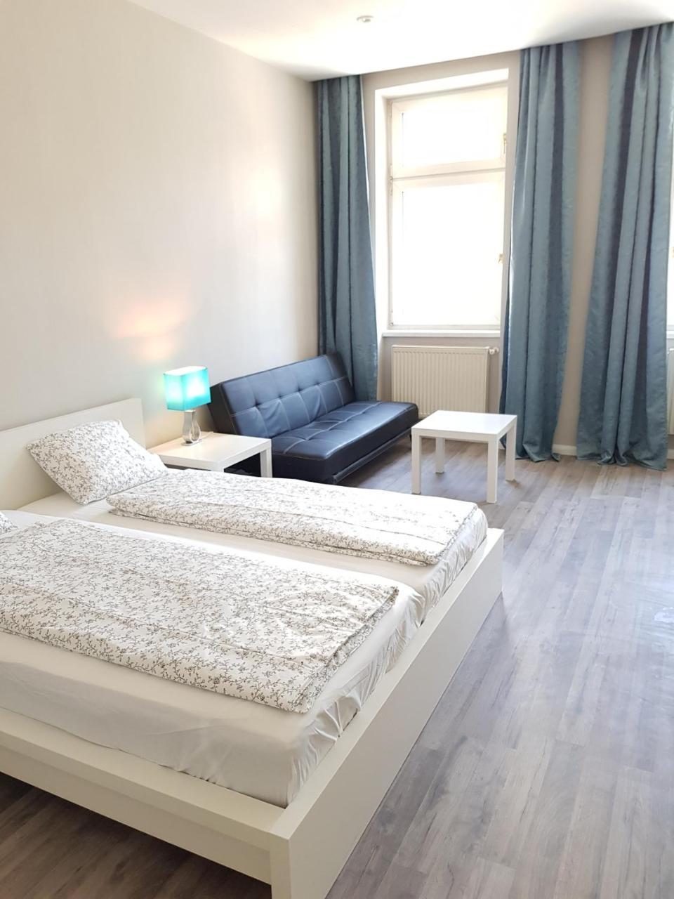 Quiet New Studio - 2 Minutes Near Metro Station