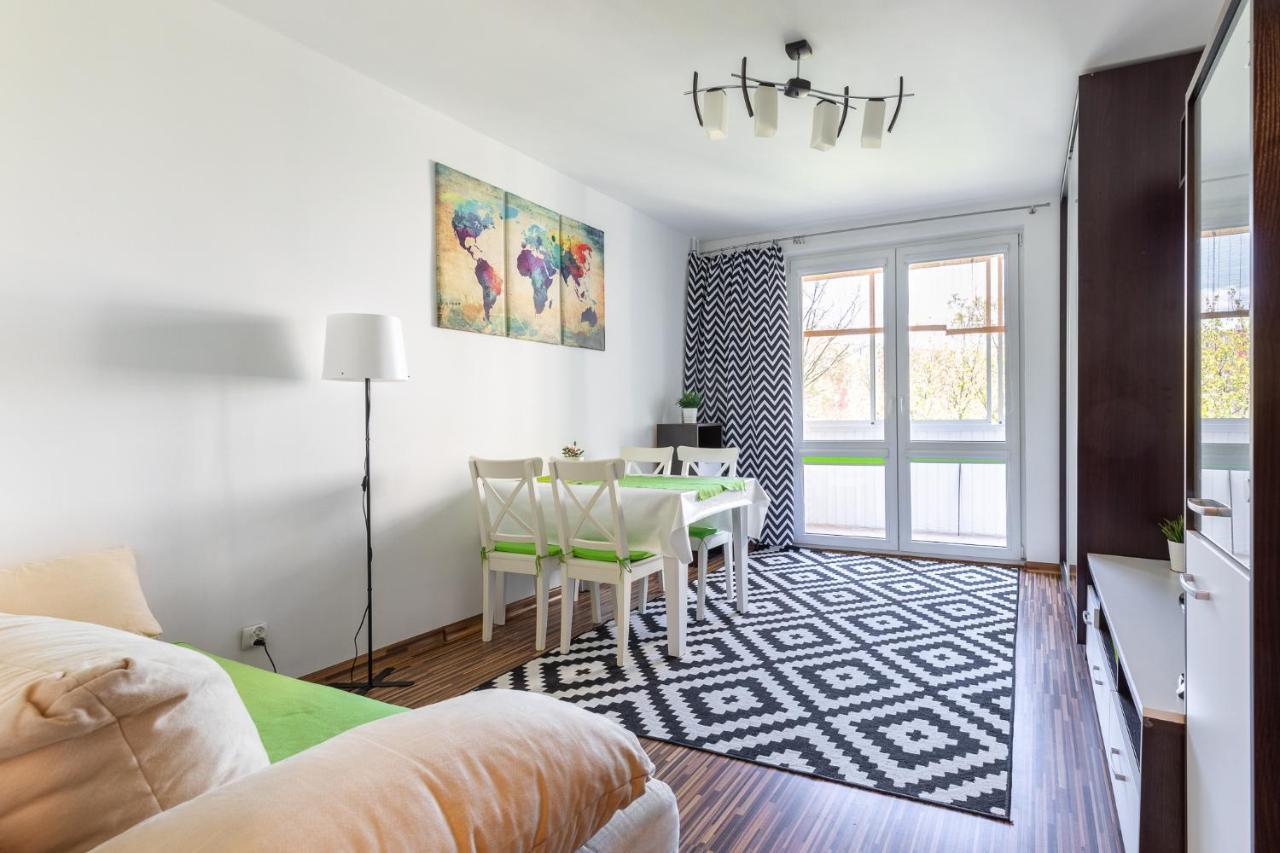 Shortstaypoland Dickensa (B31)