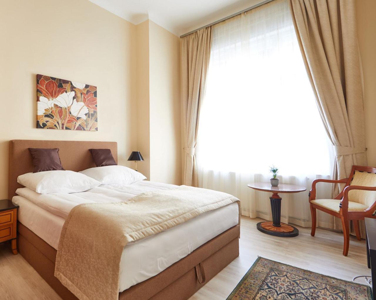 King-Kongs Luxury Cave