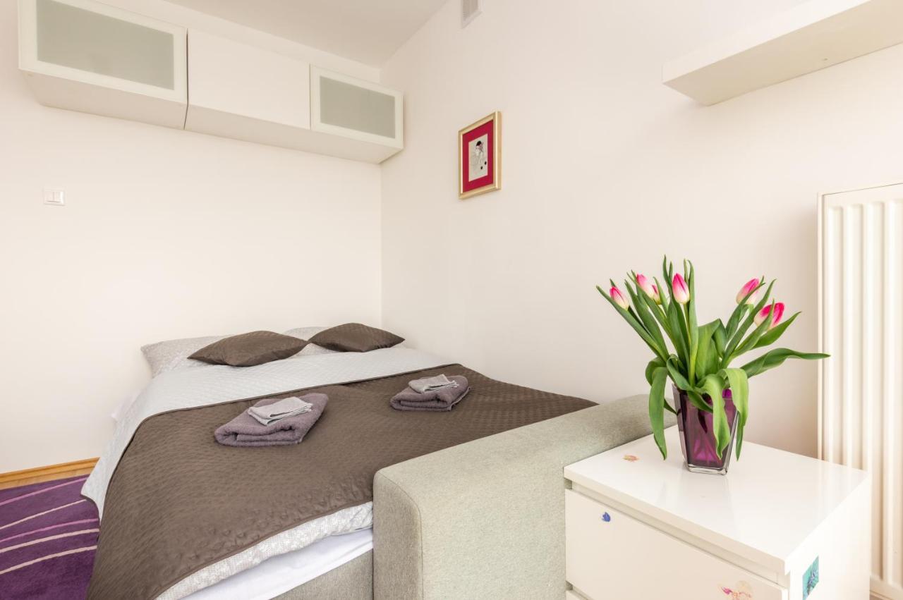 Jonagold Apartment Metro Raclawicka