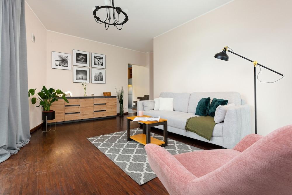 Apartment Banderii Warsaw by Renters