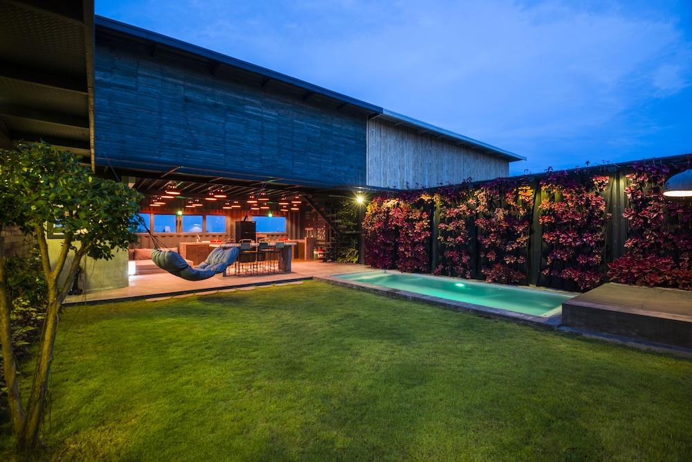 Urban Villa - Joshua District