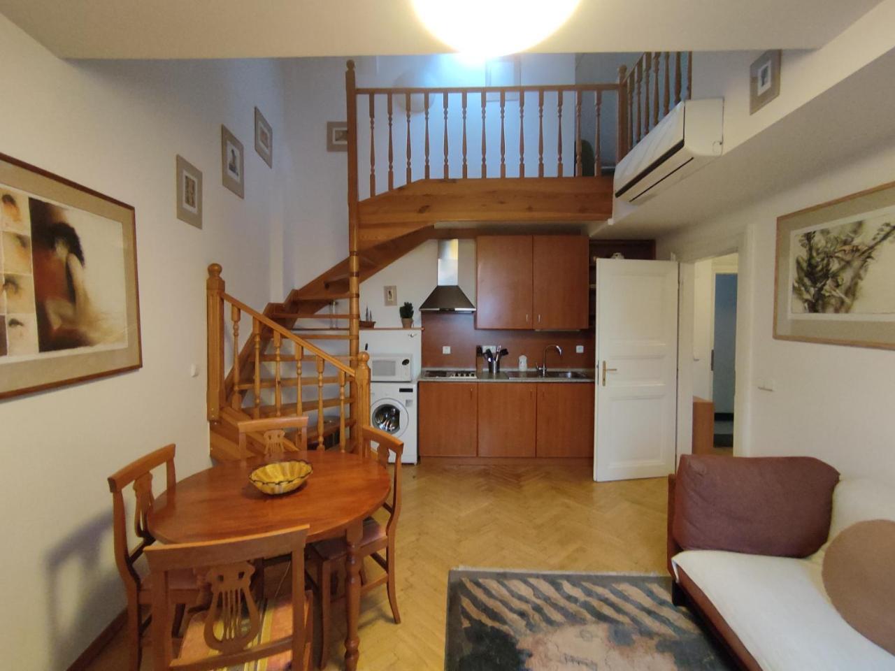 Studio Just a Few Steps From All the Sights