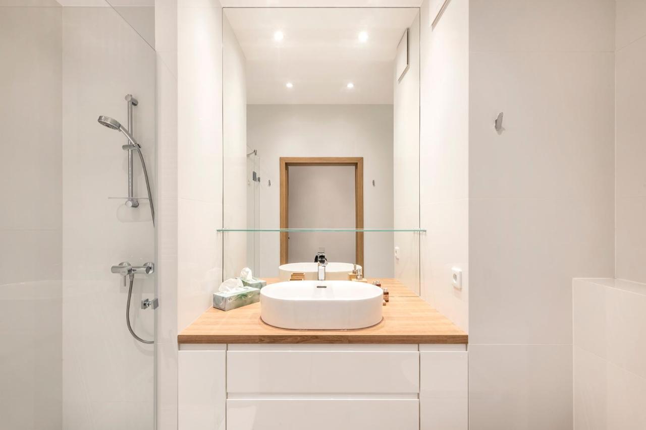 Shortstaypoland Kolejowa (B52)