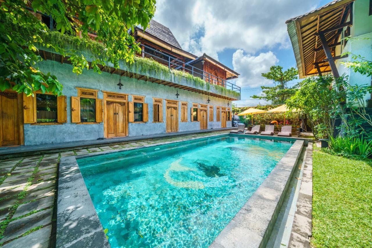 Black Pearl Hostel (Adults Only)