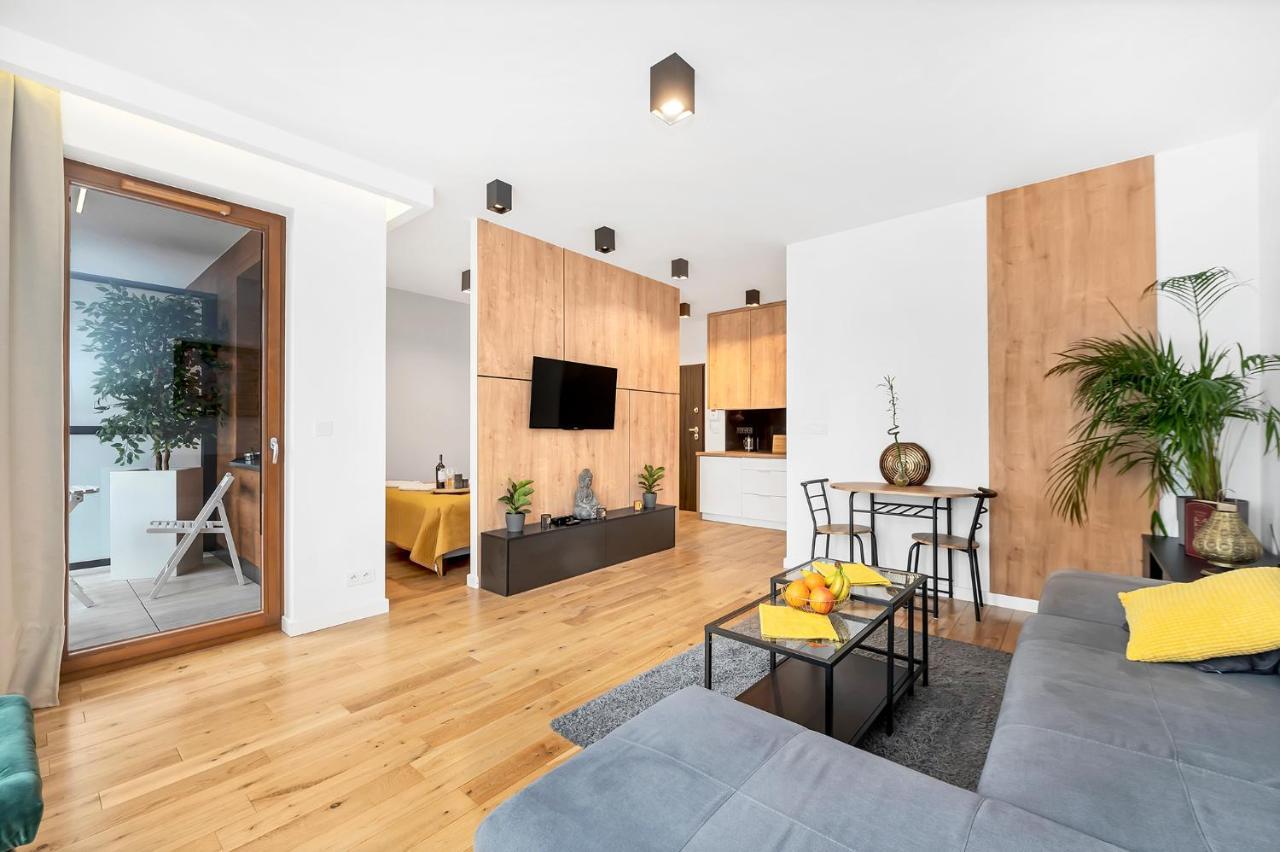 Lumina Lux Apart Near Muzeum Powstania