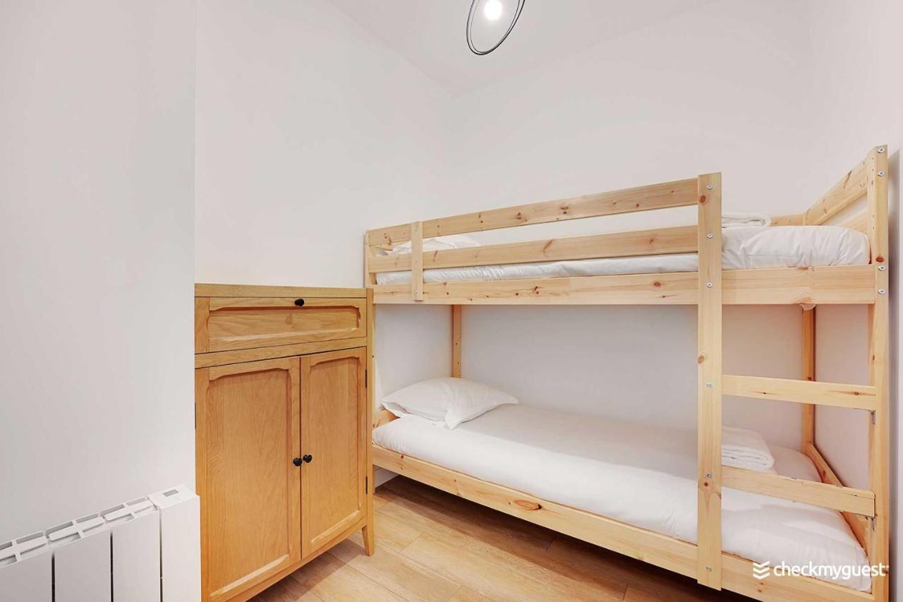 Moderne Pieds a Terre a Oberkampf !