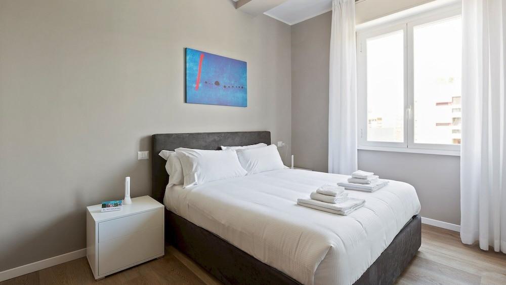 Largo Allegri 4 - Apartment Milan