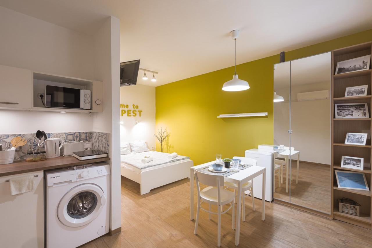 New York Palace Flats