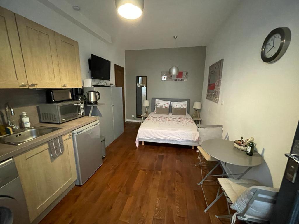 Studio Saint-Placide (Adults Only)