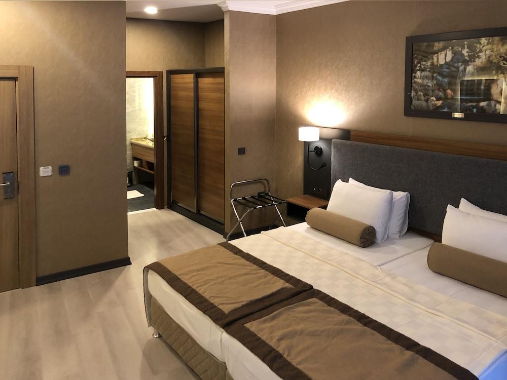 Orange Hotel & SPA