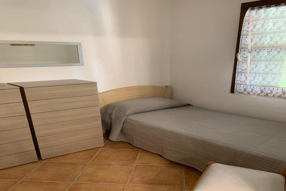 Il Borgo B/3 700mt From the Beach