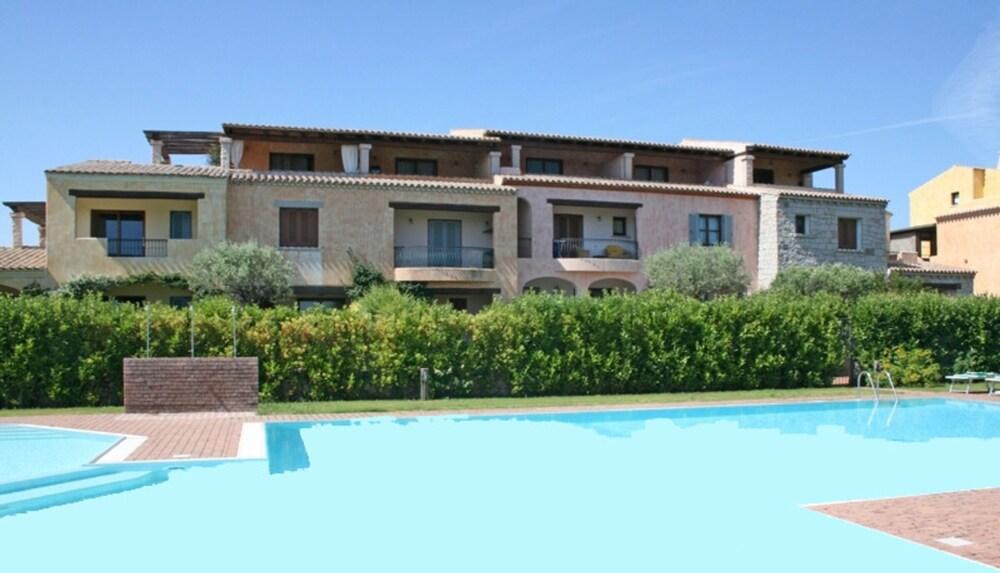 Il Borgo VIP D8 700mt From the Beach