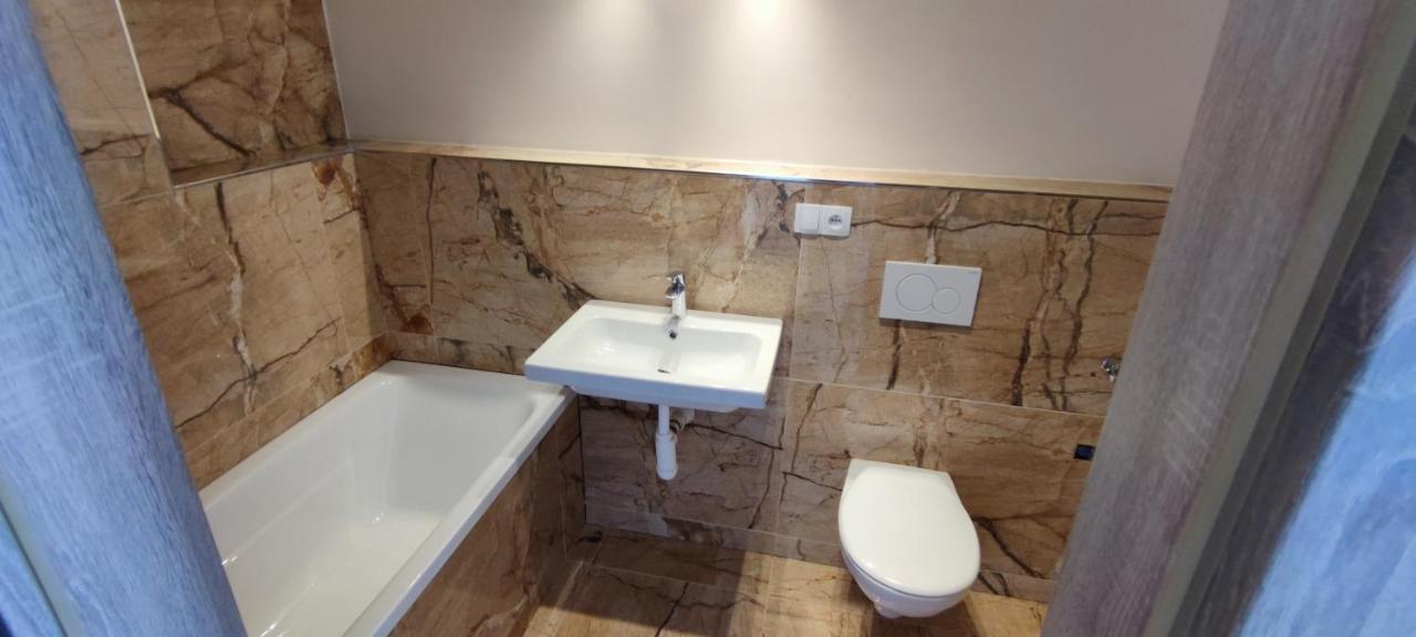 Penthouse # 81 with Panoramic City View in Elite Rezidence with Free Parking